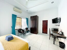 The Birdcage Boutique