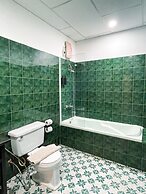 The Birdcage Boutique