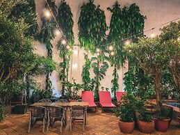 The Birdcage Boutique