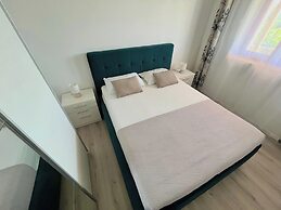 Holiday Home Mary with Pool