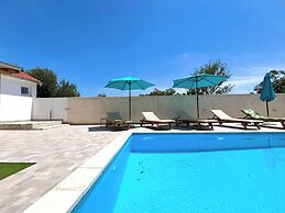 Holiday Home Mary with Pool