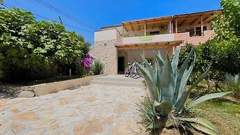 Holiday Home Mary with Pool