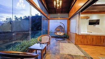 Chandys Drizzle Drops Munnar Top Station