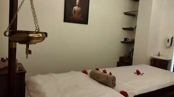 Chandys Drizzle Drops Munnar Top Station