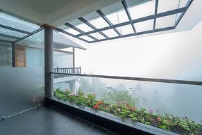 Chandys Drizzle Drops Munnar Top Station