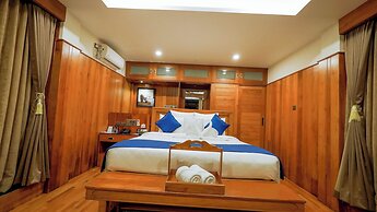 Chandys Drizzle Drops Munnar Top Station