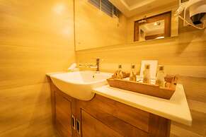 Chandys Drizzle Drops Munnar Top Station