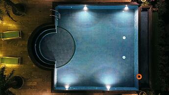 Chandys Drizzle Drops Munnar Top Station