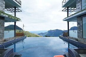 Chandys Drizzle Drops Munnar Top Station