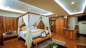 Chandys Drizzle Drops Munnar Top Station