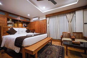 Chandys Drizzle Drops Munnar Top Station