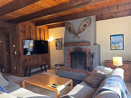 Hemlock Ridge 2b: Charming Two Floor Condo In The Heart Of Killington.