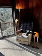 Hemlock Ridge 2b: Charming Two Floor Condo In The Heart Of Killington.