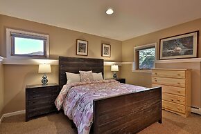 The Pico Escape: 3br/2ba Ski On/ski Off At Pico Mountain. Close To Kil