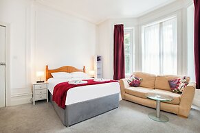 OYO The Lodge Bournemouth