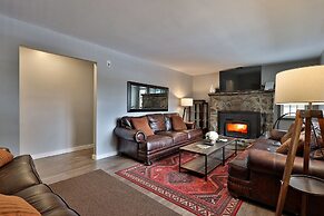 The Killington Bigelow Chalet: Large Ski Home. 8 Br/4.5 Ba/16 People. 