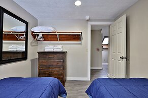 The Killington Bigelow Chalet: Large Ski Home. 8 Br/4.5 Ba/16 People. 