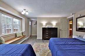 The Killington Bigelow Chalet: Large Ski Home. 8 Br/4.5 Ba/16 People. 