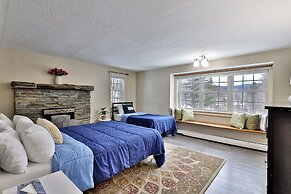 The Killington Bigelow Chalet: Large Ski Home. 8 Br/4.5 Ba/16 People. 