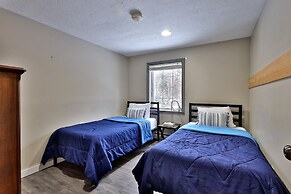 The Killington Bigelow Chalet: Large Ski Home. 8 Br/4.5 Ba/16 People. 