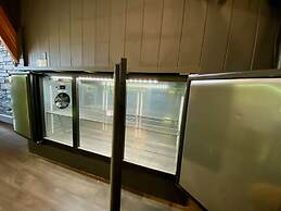 Rent An Inn! Takeover The Birch Ridge W/ Your Group. Mountain Lodge: 1