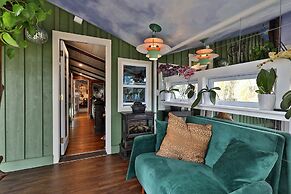 The Green House: Killington's Most Unique Ski Home 4 Bedroom Home