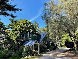 The Green House: Killington's Most Unique Ski Home 4 Bedroom Home
