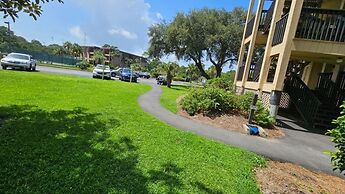 Little Cottage By The Sea 1 Bedroom Villa by RedAwning