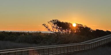 Little Cottage By The Sea 1 Bedroom Villa by RedAwning