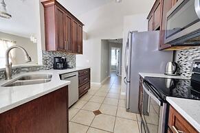 Robert's Classy Southern Dunes Holiday Home 4 Bedroom Villa by Redawni