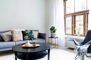 Peaceful courtyard studio in Katajanokka