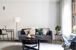 Peaceful courtyard studio in Katajanokka