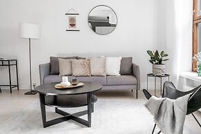 Peaceful courtyard studio in Katajanokka