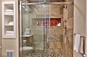 Killington Center Inn & Suites by Killington VR - 2 Bedrooms