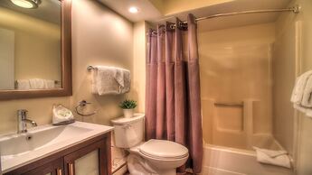 Killington Center Inn & Suites by Killington VR - 2 Bedrooms