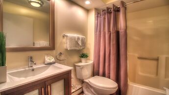 Killington Center Inn & Suites by Killington VR - 2 Bedrooms