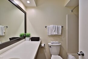 Killington Center Inn & Suites by Killington VR - 2 Bedrooms