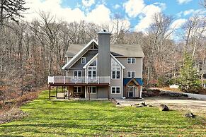 The Queens Croft V2 - Luxury Killington Ski Home. Newer. Better. Ski-i