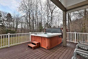 The Queens Croft V2 - Luxury Killington Ski Home. Newer. Better. Ski-i