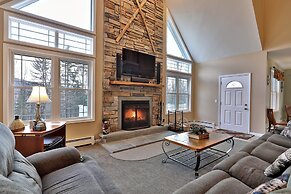 The Queens Croft V2 - Luxury Killington Ski Home. Newer. Better. Ski-i