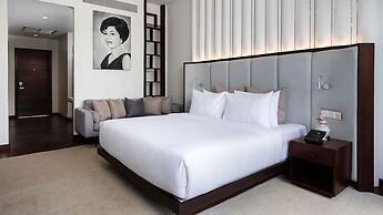 Shintana Saya La Maison