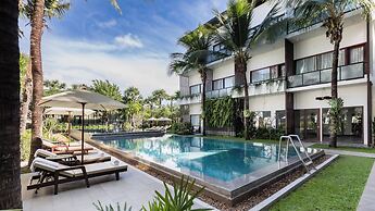 Shintana Saya La Maison