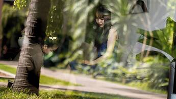 Shintana Saya La Maison