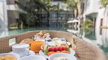 Shintana Saya La Maison