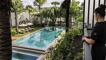 Shintana Saya La Maison