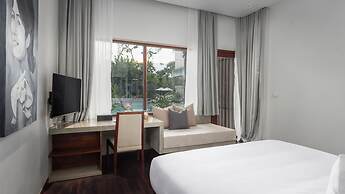 Shintana Saya La Maison