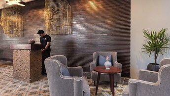 Shintana Saya La Maison