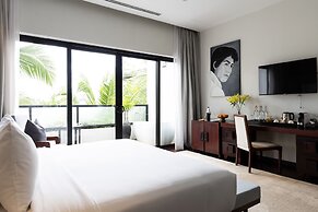 Shintana Saya La Maison