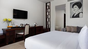 Shintana Saya La Maison