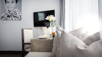 Shintana Saya La Maison